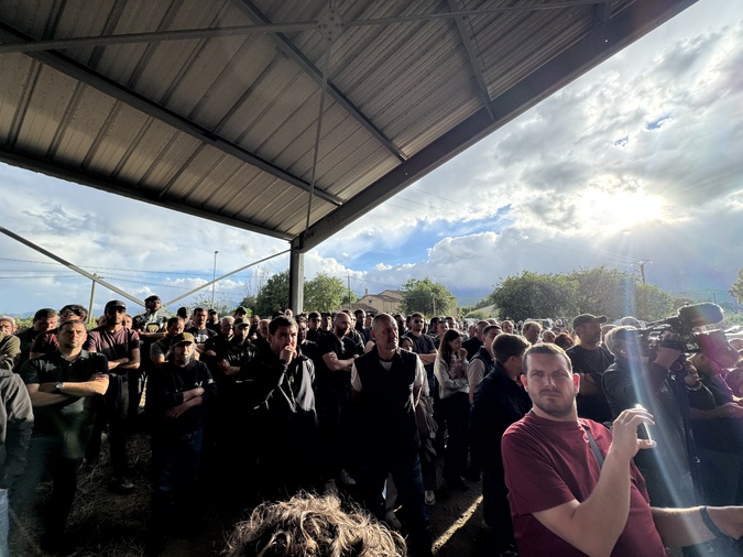 À Prunelli-di-Fium'Orbu, plusieurs centaines de personnes rassemblées pour soutenir Charles Sisti À Prunelli-di-Fium'Orbu, plusieurs centaines de personnes rassemblées pour soutenir Charles Sisti