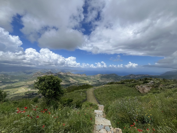 Le Grand Site de France Conca d’Oru inaugure ses premiers belvédères et sentiers pédestres Le Grand Site de France Conca d’Oru inaugure ses premiers belvédères et sentiers pédestres