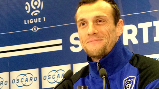 Sébastien Squillaci (Sporting) :"Notre solidarité va nous permettre de prendre des points" Sébastien Squillaci (Sporting) :"Notre solidarité va nous permettre de prendre des points"