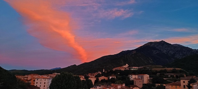 Celu rossu in Corti… (Grazi Ritratti) Celu rossu in Corti… (Grazi Ritratti)