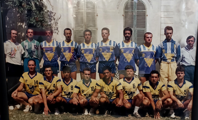 Le Hand Ball Corte accédait au championnat de Nationale 3 en 1986! Le Hand Ball Corte accédait au championnat de Nationale 3 en 1986!