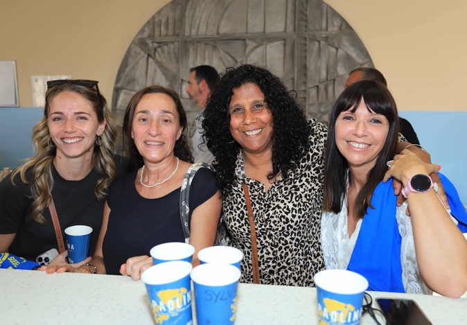 EN IMAGES - La grande famille du Hand Ball Corte s’est retrouvée au Cosec EN IMAGES - La grande famille du Hand Ball Corte s’est retrouvée au Cosec