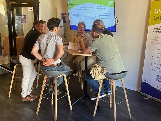 Transition numérique et écologie : Inizià et l’AUE lancent la réflexion en Corse Transition numérique et écologie : Inizià et l’AUE lancent la réflexion en Corse