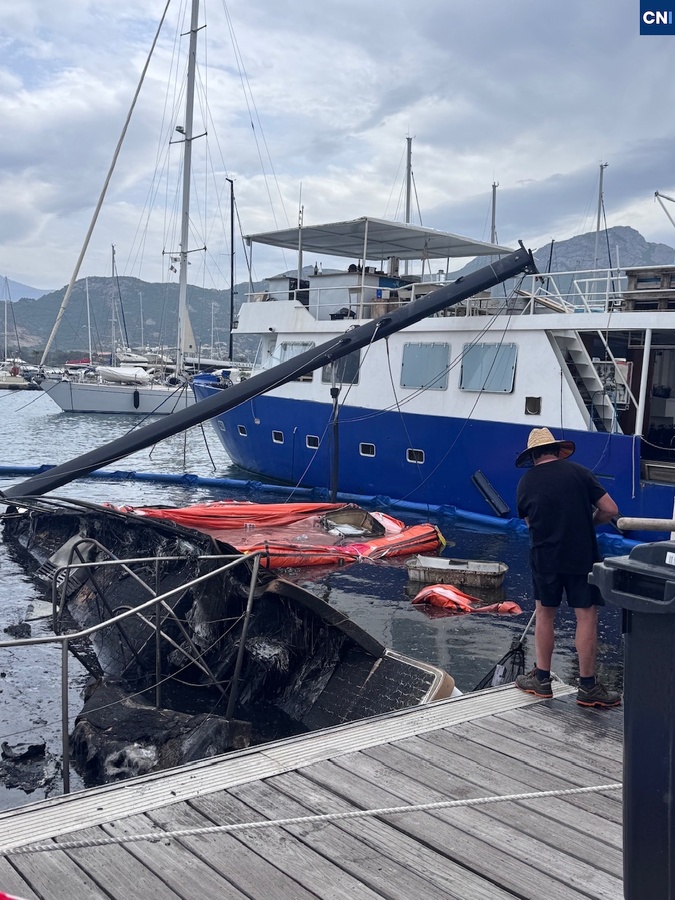 Calvi : "Tout est parti en fumée", après les incendies de bateaux, colère et sidération sur le port Calvi : "Tout est parti en fumée", après les incendies de bateaux, colère et sidération sur le port