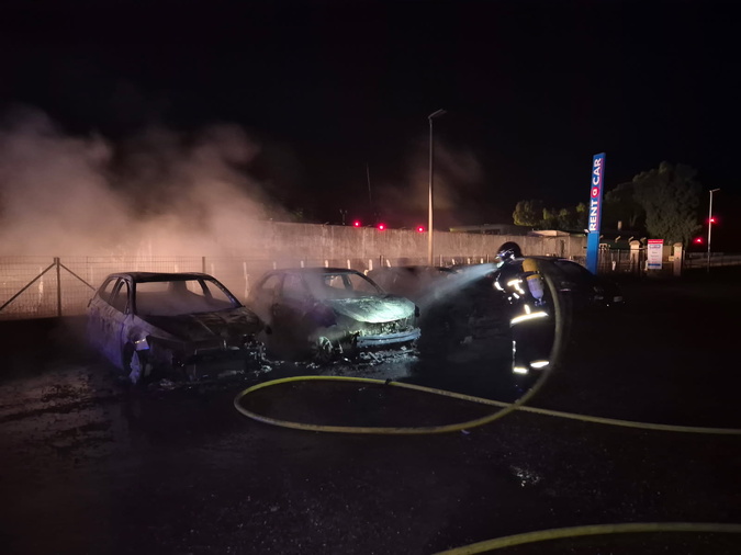 Nouvel incendie à Calvi : une agence de location visée à l’aéroport Nouvel incendie à Calvi : une agence de location visée à l’aéroport