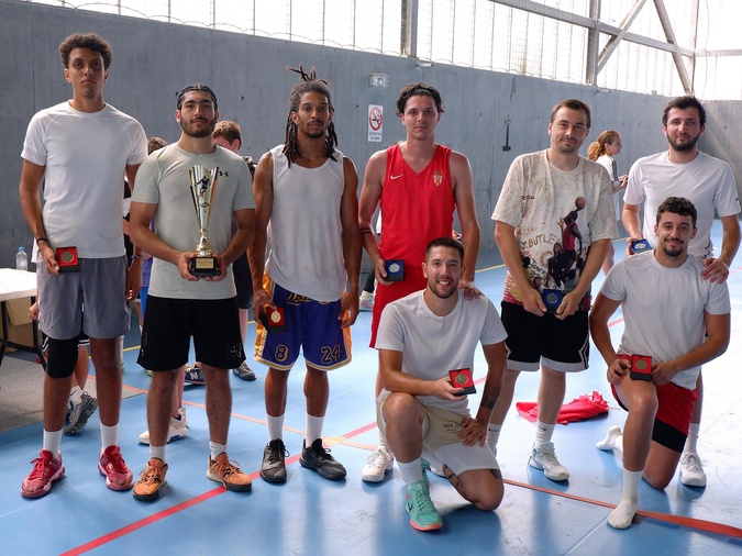 Basket-ball : le tournoi-hommage de l'AS Porto-Vecchio Basket-ball : le tournoi-hommage de l'AS Porto-Vecchio
