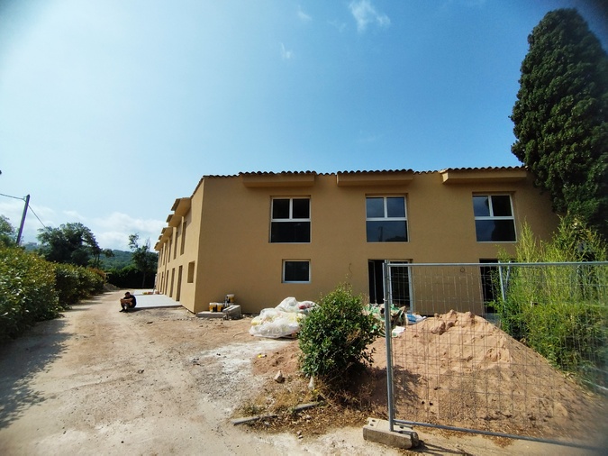 Les travaux de modernisation de l'aile Ouest de la maison de retraite doivent s'achever le 8 août. Les travaux de modernisation de l'aile Ouest de la maison de retraite doivent s'achever le 8 août.