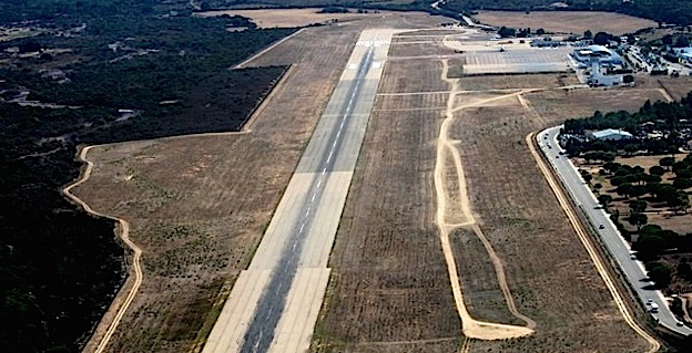 Les travaux sur la piste et sur la bretelle d'accès ont débuté à l'aéroport Calvi-Balagne