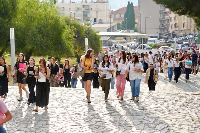 Ce lundi matin au lycée Laetitia à Ajaccio. (Photo Paule Santoni) Ce lundi matin au lycée Laetitia à Ajaccio. (Photo Paule Santoni)
