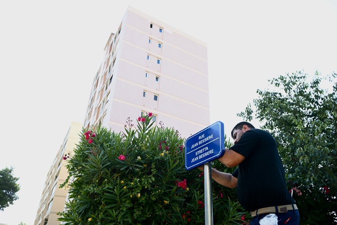 Nouvel adressage dans les rues d'Ajaccio : l’émotion des familles après la pose des dernières plaques Nouvel adressage dans les rues d'Ajaccio : l’émotion des familles après la pose des dernières plaques