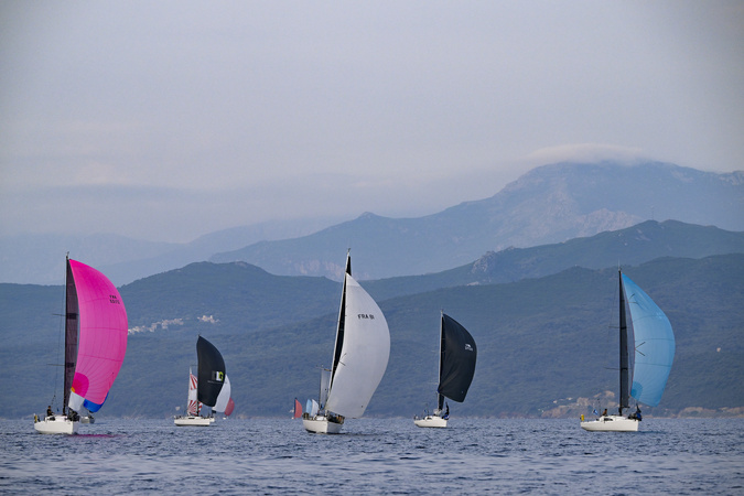 37 voiliers en lice pour cette 5e édition de la Corsica Med (Photo Y. Brandt) 37 voiliers en lice pour cette 5e édition de la Corsica Med (Photo Y. Brandt)