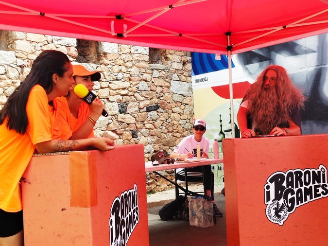 Au Bastion de France, Fab Fouras a torturé les concurrents avec son quiz. Au Bastion de France, Fab Fouras a torturé les concurrents avec son quiz.