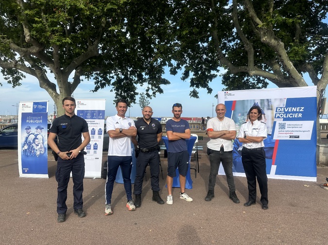 La police nationale a tenu un stand ce vendredi sur la place Saint-Nicolas à Bastia La police nationale a tenu un stand ce vendredi sur la place Saint-Nicolas à Bastia