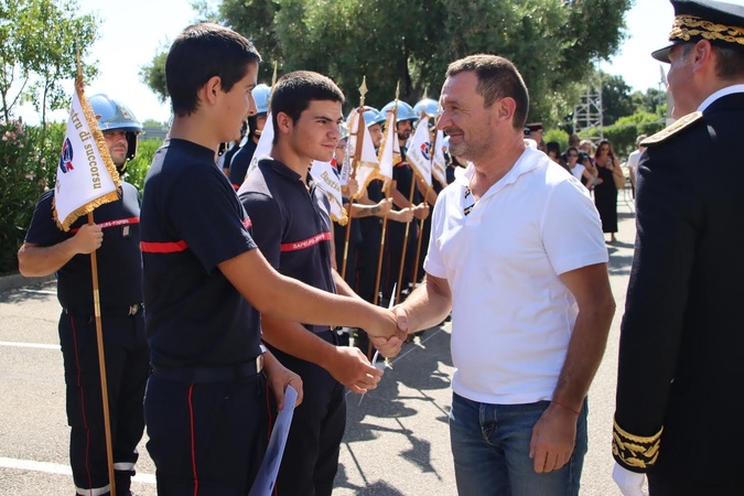 Hyacinthe Vanni, président du SIS 2B félicite les jeunes pompiers de Luri Hyacinthe Vanni, président du SIS 2B félicite les jeunes pompiers de Luri