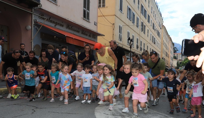 EN IMAGES - À Corte, les enfants ouvrent le bal du Restonica Trail EN IMAGES - À Corte, les enfants ouvrent le bal du Restonica Trail