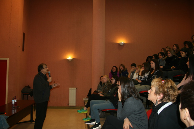 Marcel Rufo et les jeunes : " Ouvrir un dialogue avec eux, c’est le seul avenir possible pour la société de demain" Marcel Rufo et les jeunes : " Ouvrir un dialogue avec eux, c’est le seul avenir possible pour la société de demain"