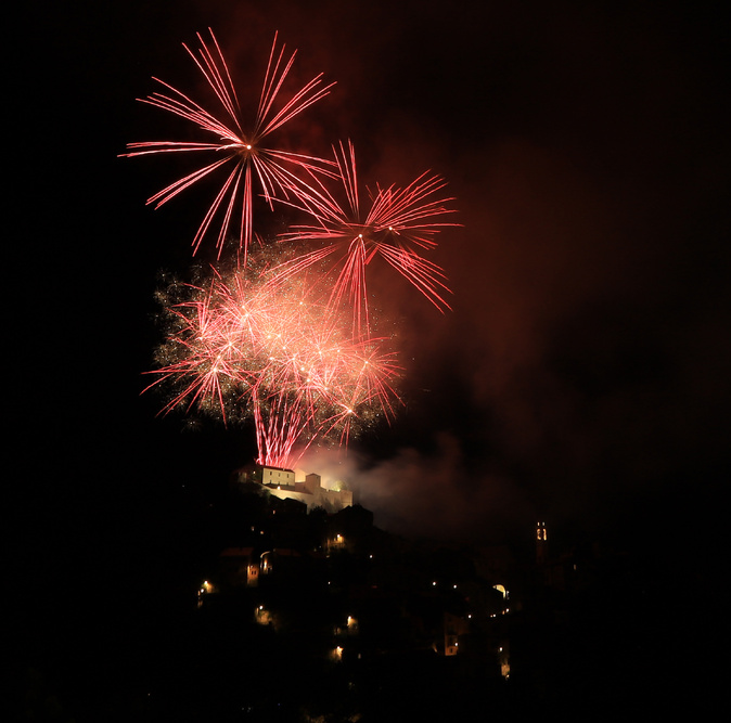 Des milliers de spectateurs pour le feu d’artifice du 14-Juillet à Corte Des milliers de spectateurs pour le feu d’artifice du 14-Juillet à Corte