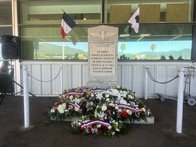 À l’aéroport Bastia-Poretta, un hommage à Antoine de Saint-Exupéry 81 ans après sa disparition À l’aéroport Bastia-Poretta, un hommage à Antoine de Saint-Exupéry 81 ans après sa disparition
