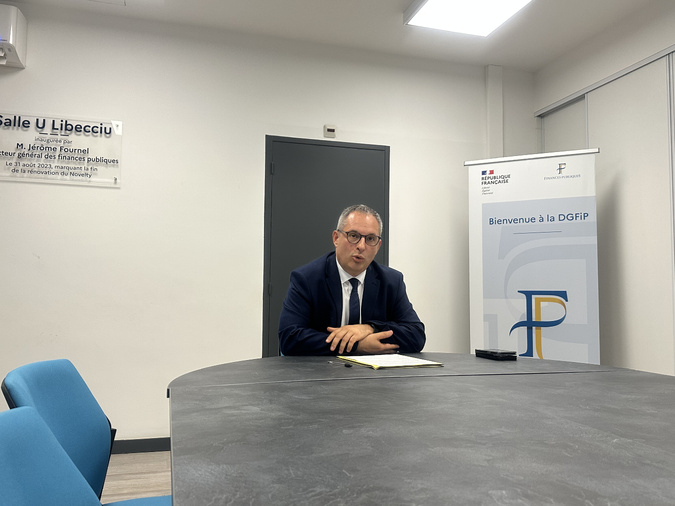 Le directeur départemental des finances publiques renforce les services comptables Le directeur départemental des finances publiques renforce les services comptables