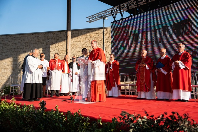 Le cardinal Bustillo a consacré la nouvelle église paroissiale de Porticcio Le cardinal Bustillo a consacré la nouvelle église paroissiale de Porticcio