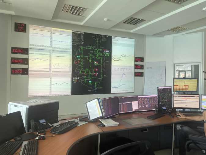 Depuis le dispatching, centre névralgique des réseaux de transports et des groupes de production de l’électricité en Corse, les opérateurs peuvent suivre en temps réel les pannes qui pourraient intervenir sur le système électrique insulaire