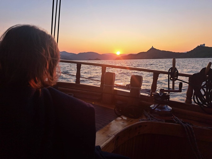 Les « Matelots de la Vie » lèvent l’ancre pour la Corse : un message d’espoir en mer