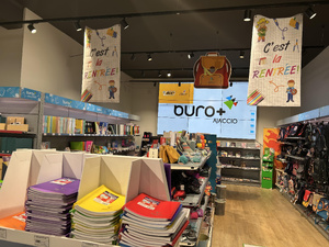 Chez Buro + Ajaccio, les parents peuvent déposer la liste en ligne et le magasin s’occupe de tout