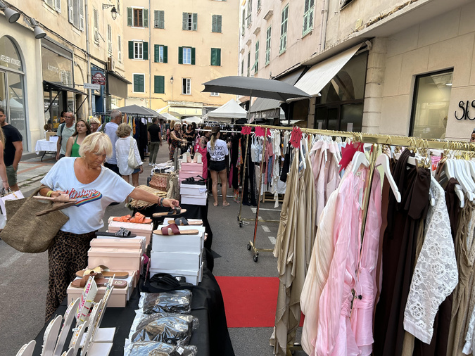 Grande braderie du centre-ville d’Ajaccio : encore un jour pour faire le plein de bonnes affaires