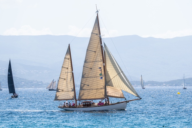 EN IMAGES - La Corsica Classic a pris le large depuis Ajaccio EN IMAGES - La Corsica Classic a pris le large depuis Ajaccio