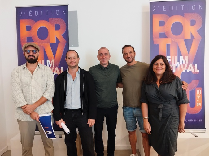 De gauche à droite : Julien Fadda, Fabien Santoni, Jean-Christophe Angelini, Michel Ferracci et Carole Agostini, chevilles ouvrières du Portivechju Film Festival.