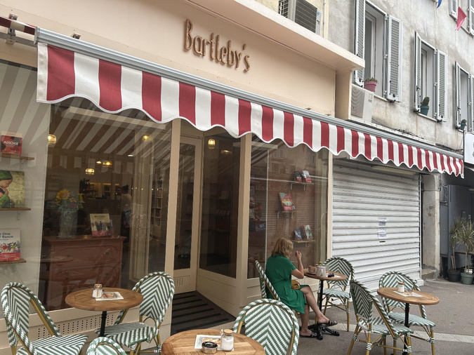 Ajaccio : Un nouveau concept « book & coffee shop » a ouvert ses portes rue Fesch Ajaccio : Un nouveau concept « book & coffee shop » a ouvert ses portes rue Fesch