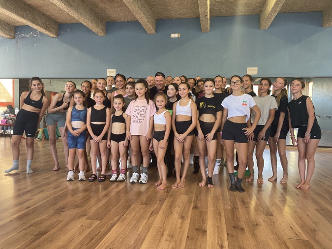 Pour FJ Dance, Pierantoine d’Orazzio a dirigé un stage de pré-rentrée au cosec du Fango à Bastia. Pour FJ Dance, Pierantoine d’Orazzio a dirigé un stage de pré-rentrée au cosec du Fango à Bastia.