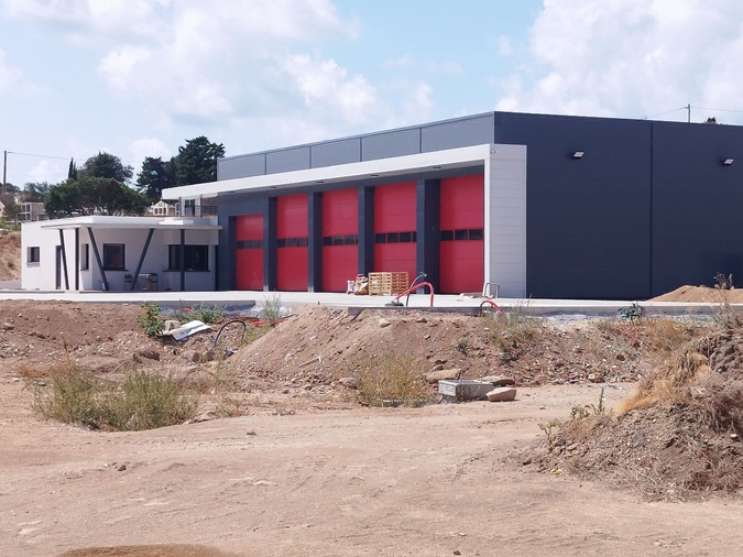 La future caserne des pompiers de Pianottoli, en cours de construction, à l'arrière de la maison médicale.
