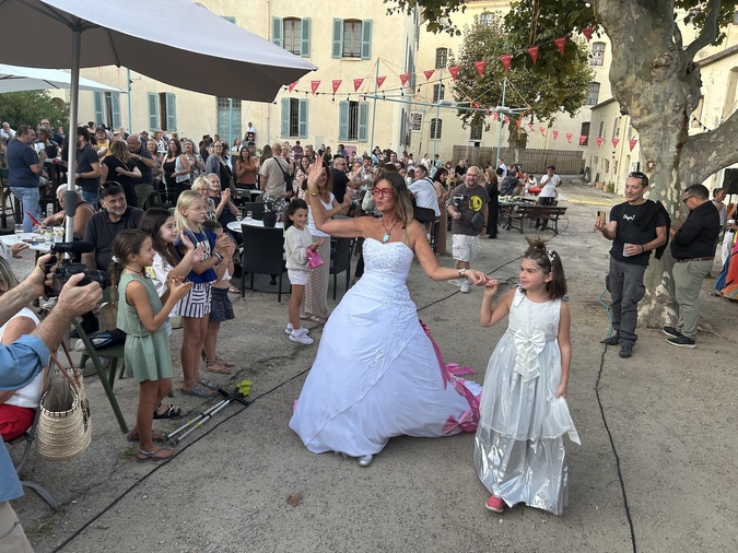 À la citadelle d’Ajaccio, la mode durable défile en textile recyclé À la citadelle d’Ajaccio, la mode durable défile en textile recyclé