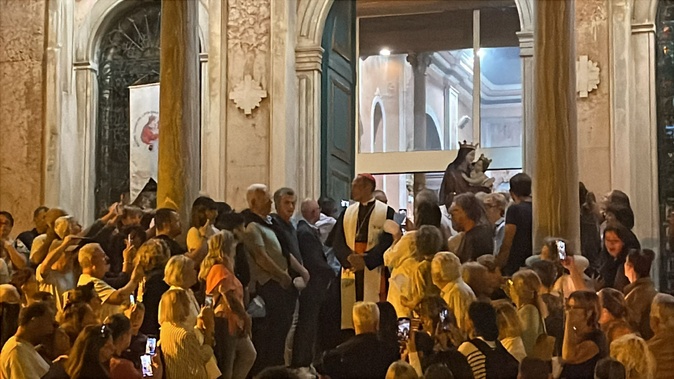 Vergine Maria pregate per noi Vergine Maria pregate per noi