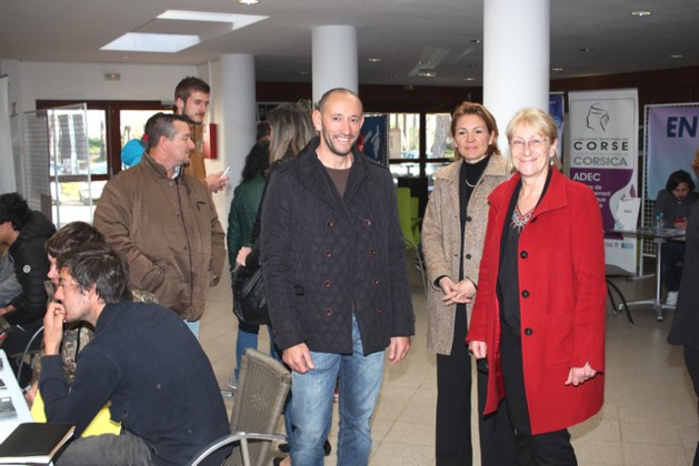 Calvi : Beaucoup de monde aux Rencontres pour l'emploi Calvi : Beaucoup de monde aux Rencontres pour l'emploi