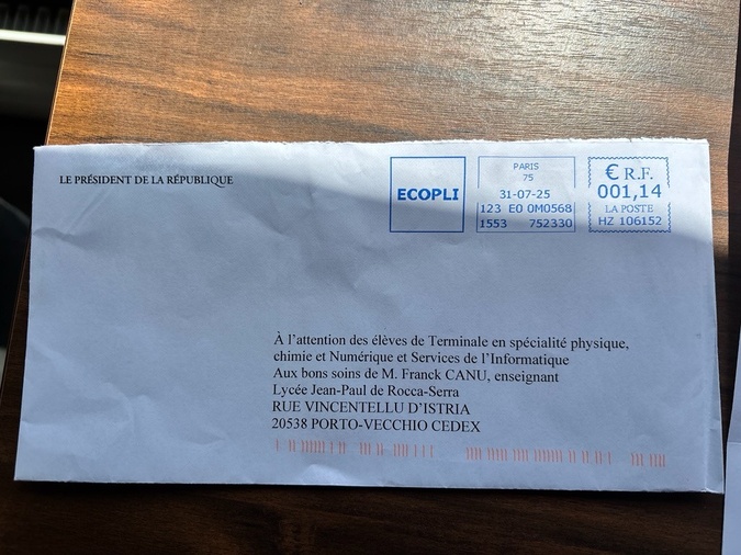 L'enveloppe que Franck Canu a eu la surprise de découvrir, le jour de la rentrée. L'enveloppe que Franck Canu a eu la surprise de découvrir, le jour de la rentrée.