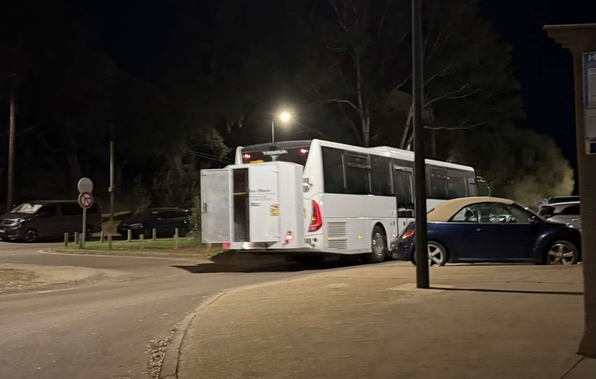 Le bus de 17 heures, à son arrivée quelques heures plus tard à Porto-Vecchio.