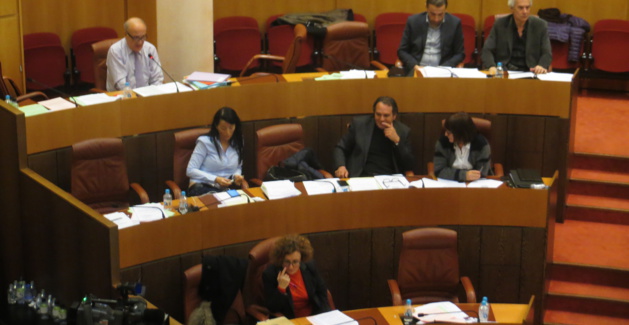 Les bancs de la gauche Les bancs de la gauche