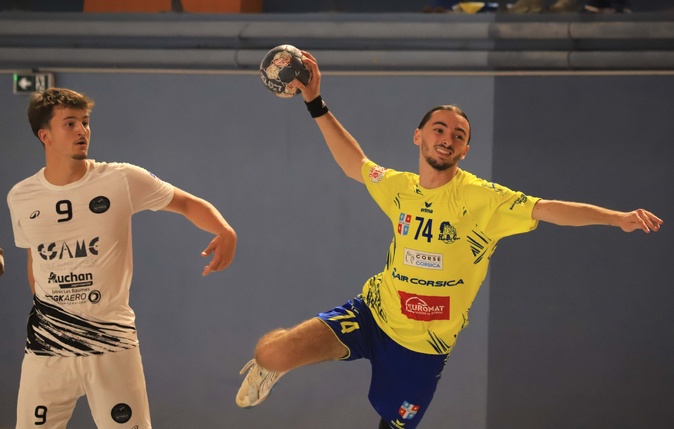 Handball N2 - Trop brouillon, Corte tombe face à Istres (29-32) Handball N2 - Trop brouillon, Corte tombe face à Istres (29-32)