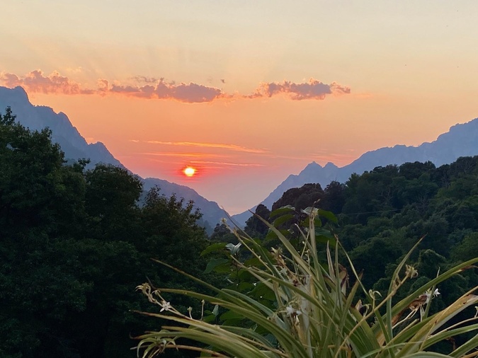 A màghjina -  Tramontu maestosu in Portu