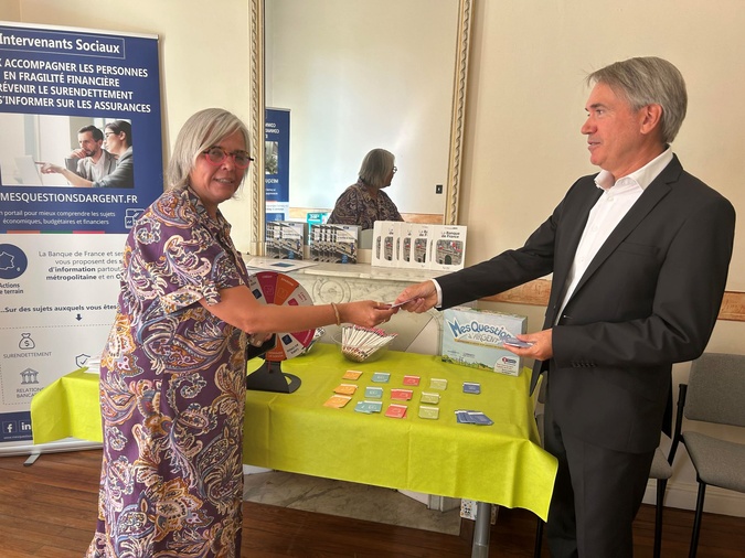 L'équipe de la Banque de France d'Ajaccio est ravie d'accueillir le public ce samedi, comme l'explique le Directeur régional Jean-Luc Chaussivert (à droite sur la photo). Plusieurs ateliers dans un esprit ludique seront proposés.