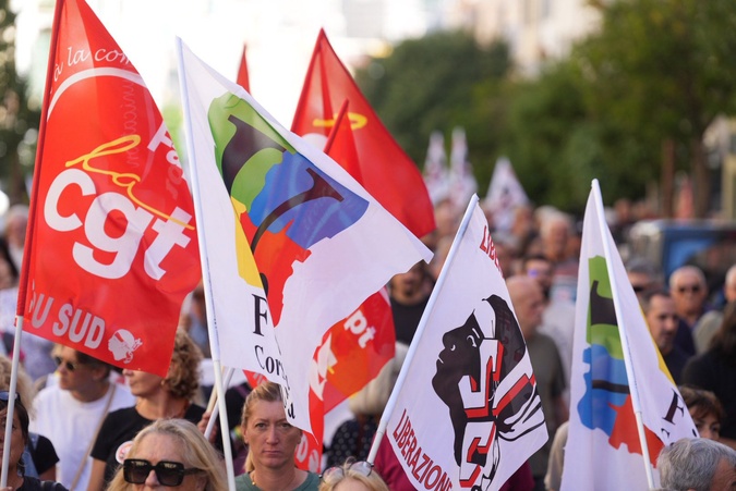 Grève du 18 septembre : À Ajaccio, plusieurs centaines de personnes dans la rue Grève du 18 septembre : À Ajaccio, plusieurs centaines de personnes dans la rue