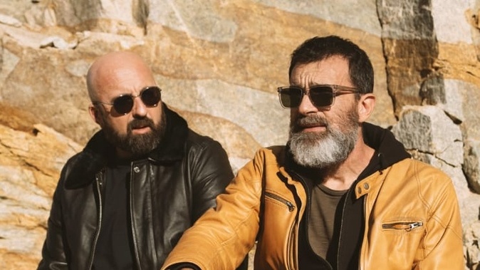 « Unsünd » est composé de Marc-Sauveur Costa et Pierr Savalli.