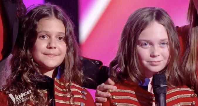 Matilda (à gauche) boit les paroles de Patrick Fiori