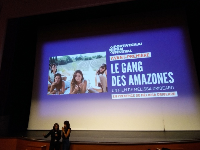 Le film "Le Gang des Amazones" a été présenté par Fatija Maamar Djellali et Mélissa Drigeard, samedi, lors du Portivechju Film Festival.