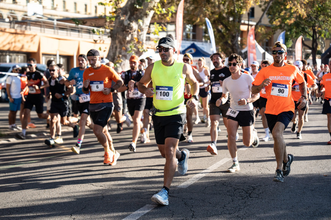 Près de 500 marcheurs et coureurs ont participé à la 8e édition de l'Urban Trail Aiaccina (photos Paule Santoni)