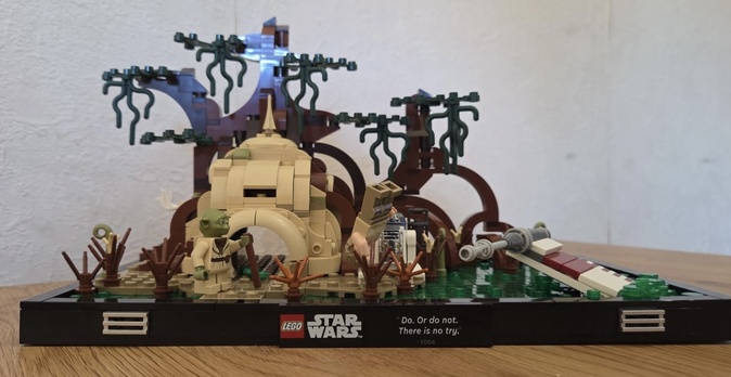 Set de Star Wars : l'entrainement du Jedi sur Dagobah. Set de Star Wars : l'entrainement du Jedi sur Dagobah.