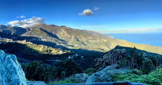 A màghjina - Trà mare è muntagna A màghjina - Trà mare è muntagna
