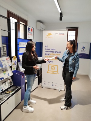 À Petreto-Bicchisano, Pascale et Céline ouvrent grand les portes de la France services postale À Petreto-Bicchisano, Pascale et Céline ouvrent grand les portes de la France services postale